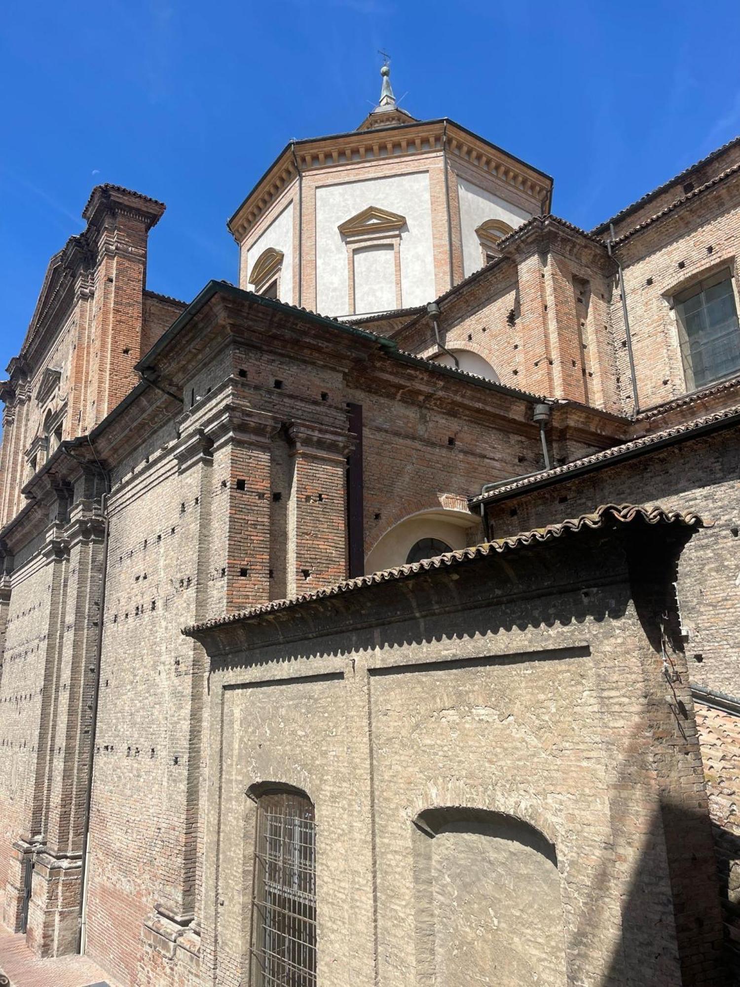 B&B Piazza Duomo Al 55 Voghera Exterior foto